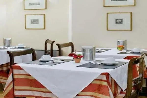 Hotel Unicorno Флоренция 3*,  Италия